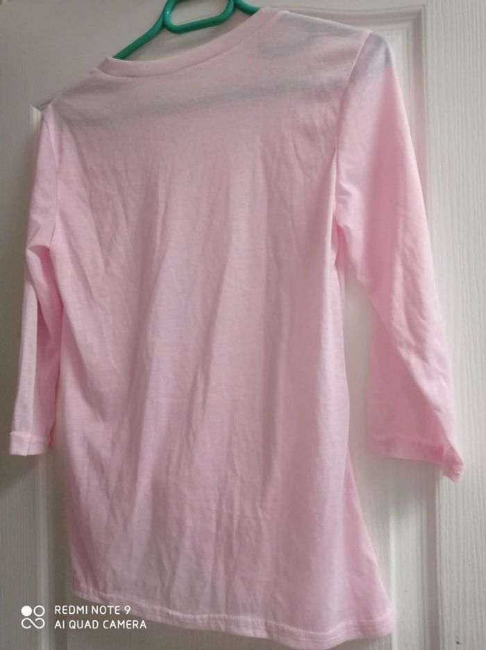 T-shirt long fin rose neuf - photo numéro 3
