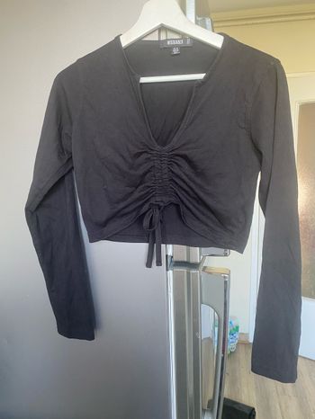 Crop top manche longue froncé taille 38 missguided