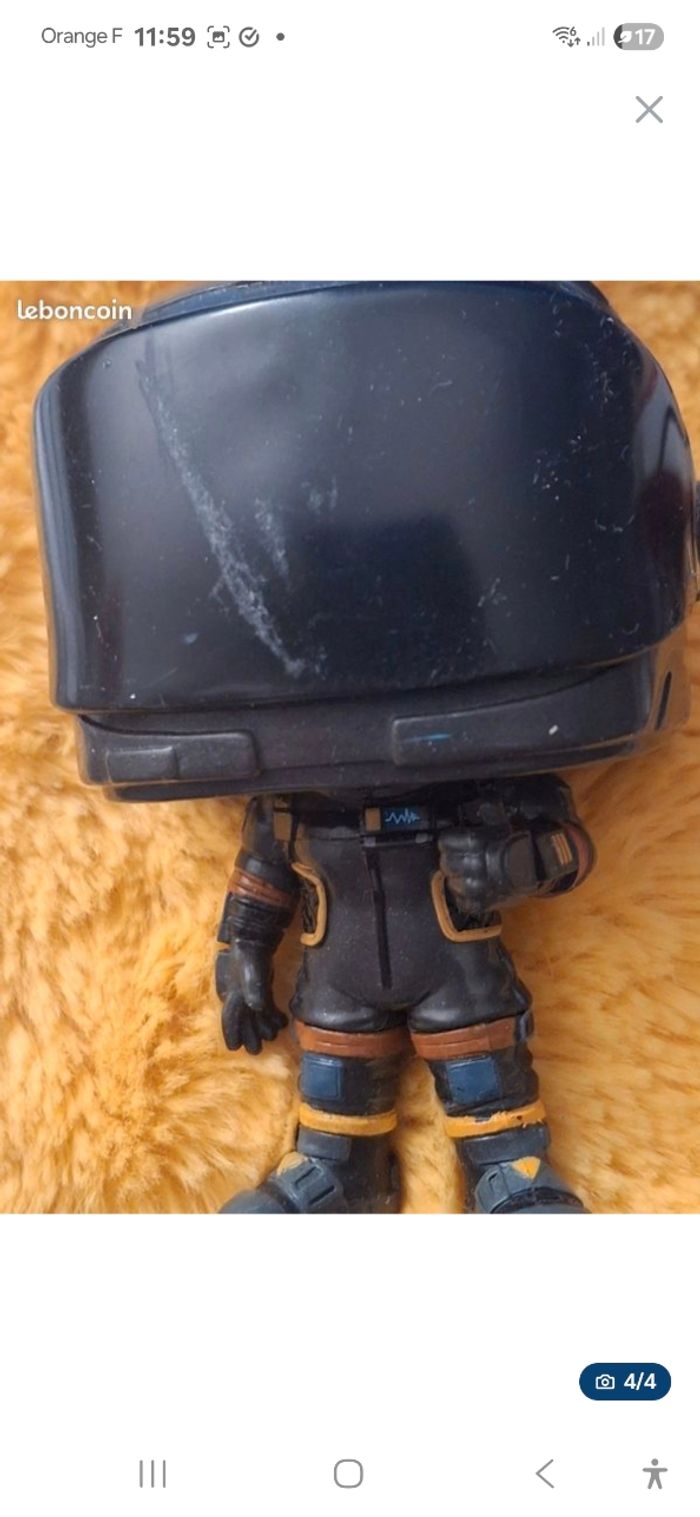 3 figurinees POP fortnite  funko - photo numéro 4