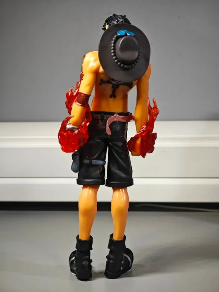 Figurine One Piece : Ace 26cm neuve avec boîte - photo numéro 6