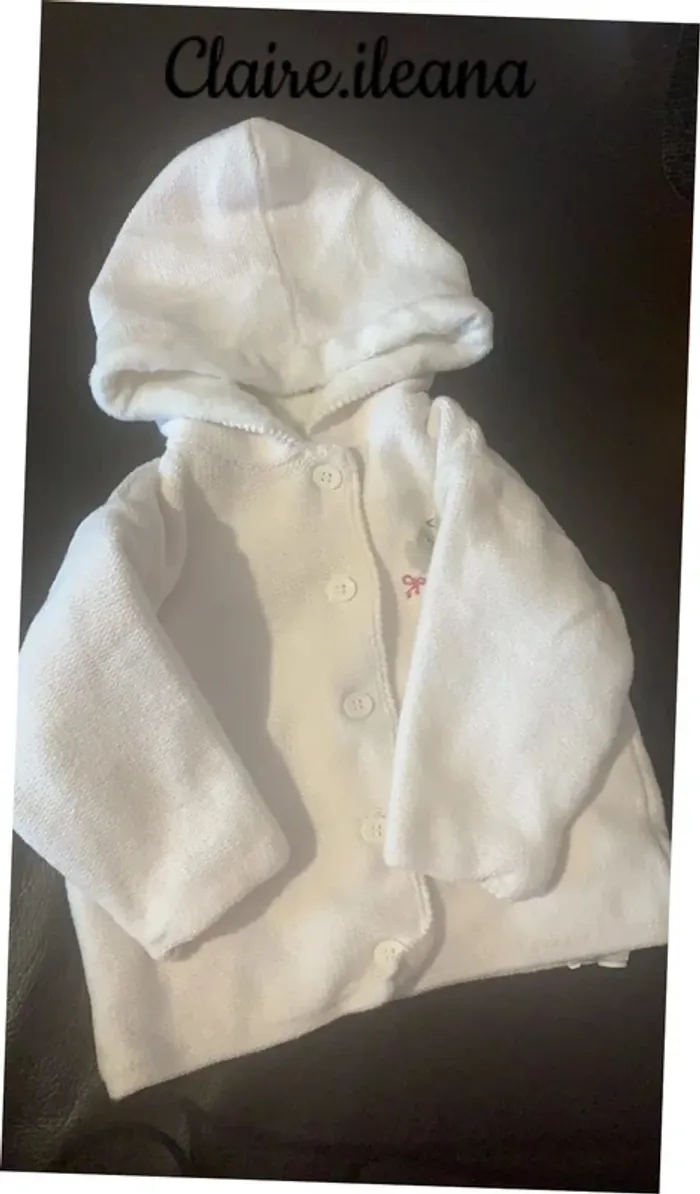 🛑 gilet blanc 🛑 9 mois - photo numéro 3