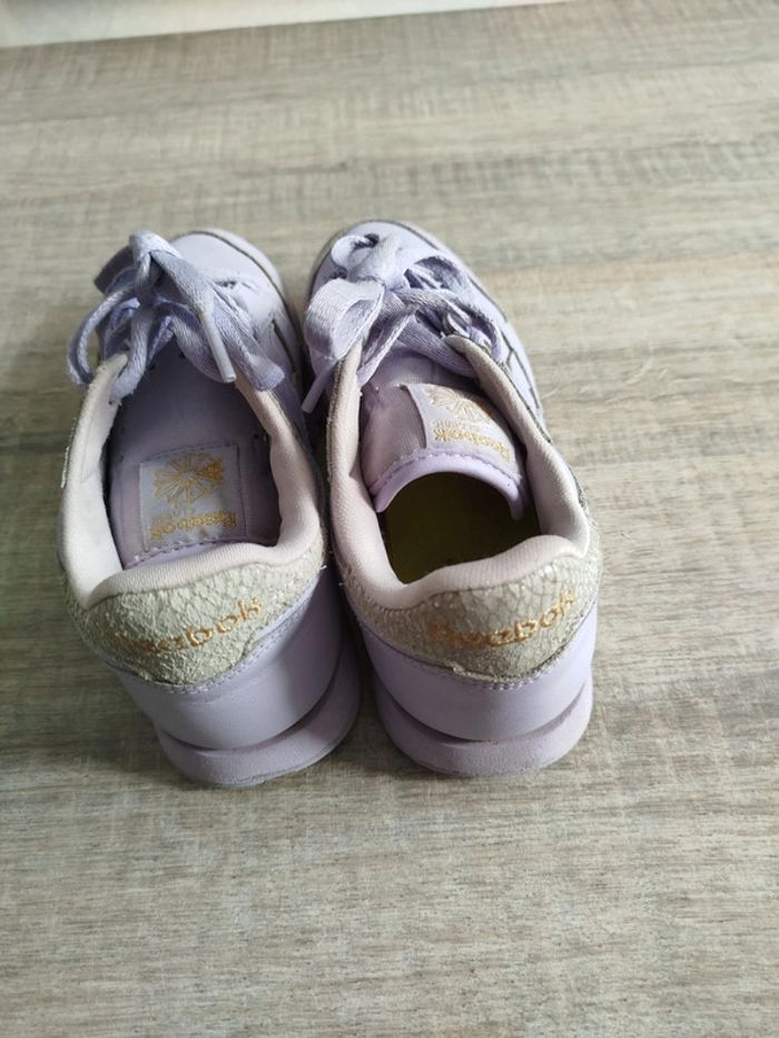 Reebok classic violette pointure 33 - photo numéro 2