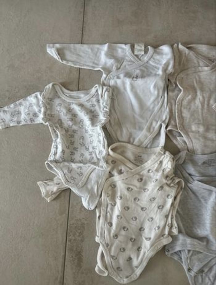 Lot de 7 bodies - photo numéro 4