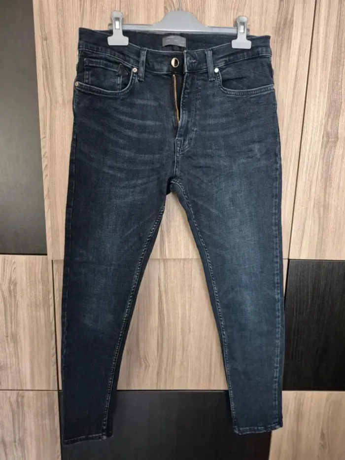 Jean Zara man