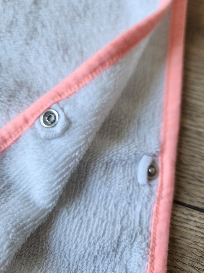 Cape de bain chat - photo numéro 3