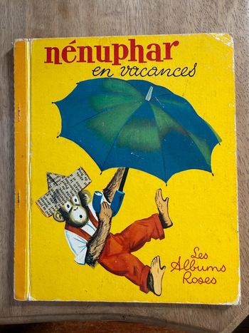 Livre ancien vintage Nénuphar en vacances singe les albums roses Romain Simon Hachette