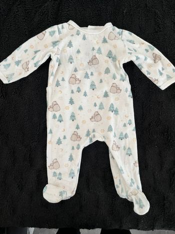 Pyjama taille 9 mois