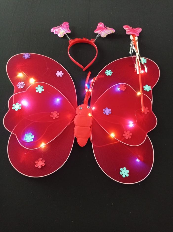 Deguisement papillon rouge LED 3-6ans - photo numéro 4