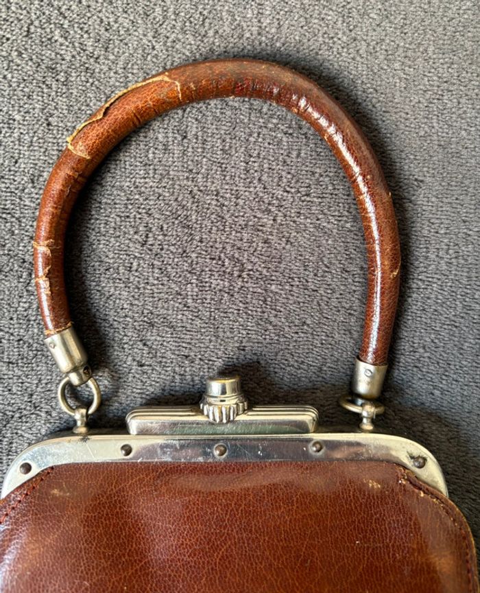 Sac à main ancien en cuir années 30 - photo numéro 5