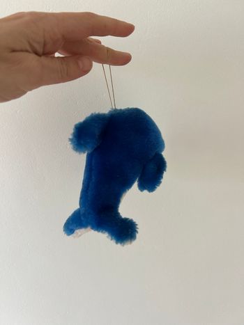 Peluche dauphin  à suspendre très bon état