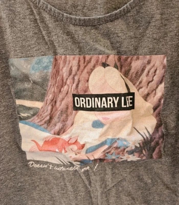 Débardeur cropped gris alice aux pays des merveilles - photo numéro 2