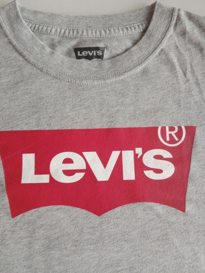 Tee shirt LEVI'S enfant taille 12 ans - photo numéro 2