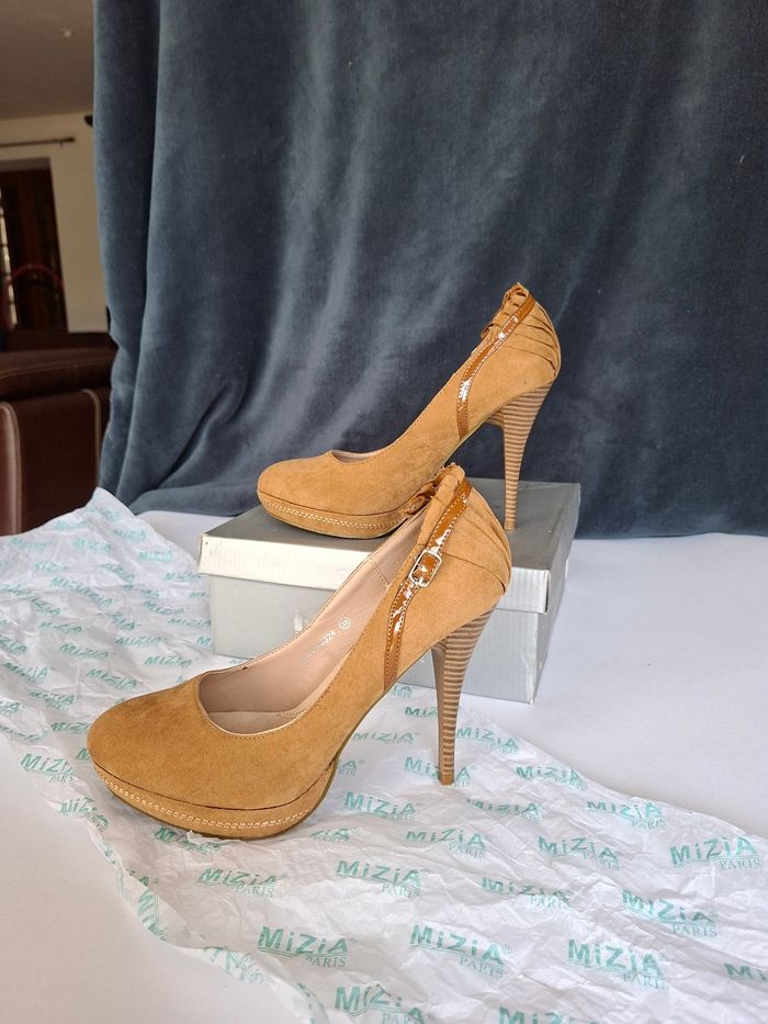 Escarpins Mizia Paris camel – T38 – neuves - photo numéro 2