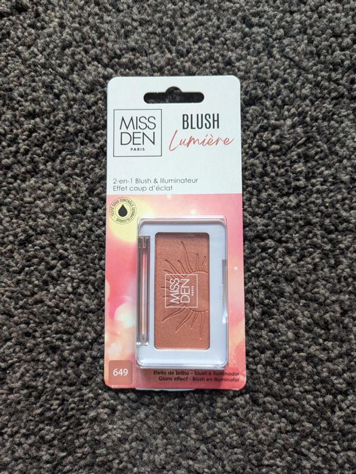 Blush lumière Miss Den