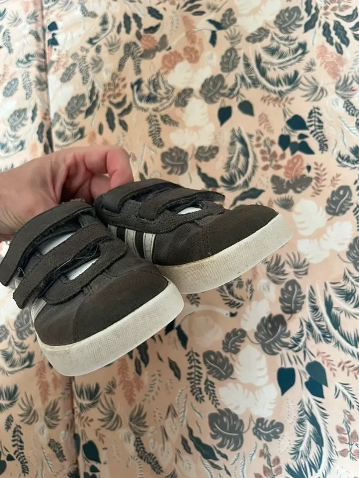 Baskets à scratch Adidas T27 - photo numéro 2