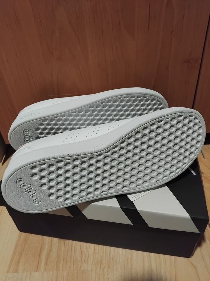 Basket adidas 38 neuves - photo numéro 3