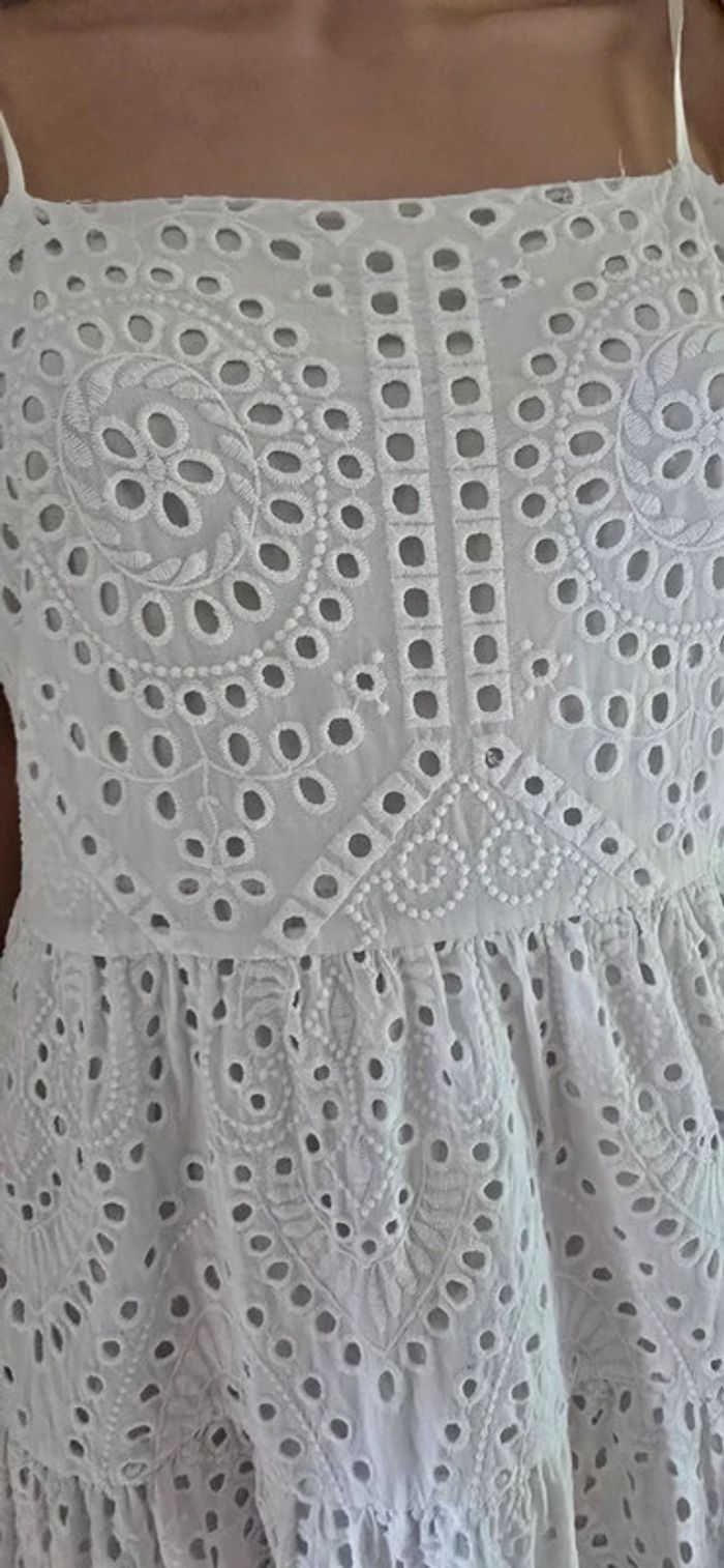Robe Longue Blanche style Broderie Anglaise Taille M - photo numéro 18