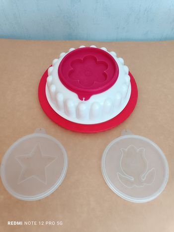 Moule à charlotte Tupperware avec plateau et 3 empreintes