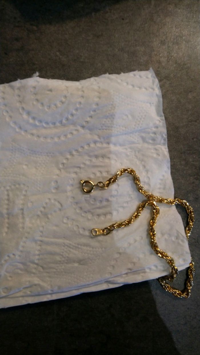 Bracelet de couleur dorée - photo numéro 3