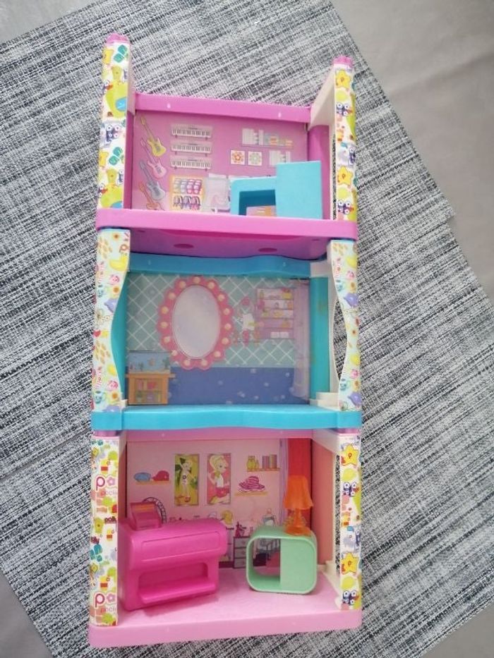 Structure poly pocket