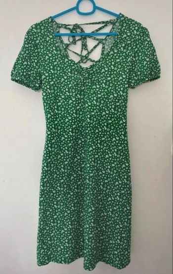 Robe verte courte fleurie à lacets à l’arrière taille S Kiabi