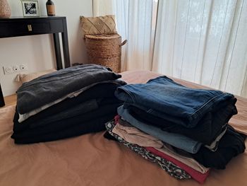 Lot de 18 vêtements de maternité 