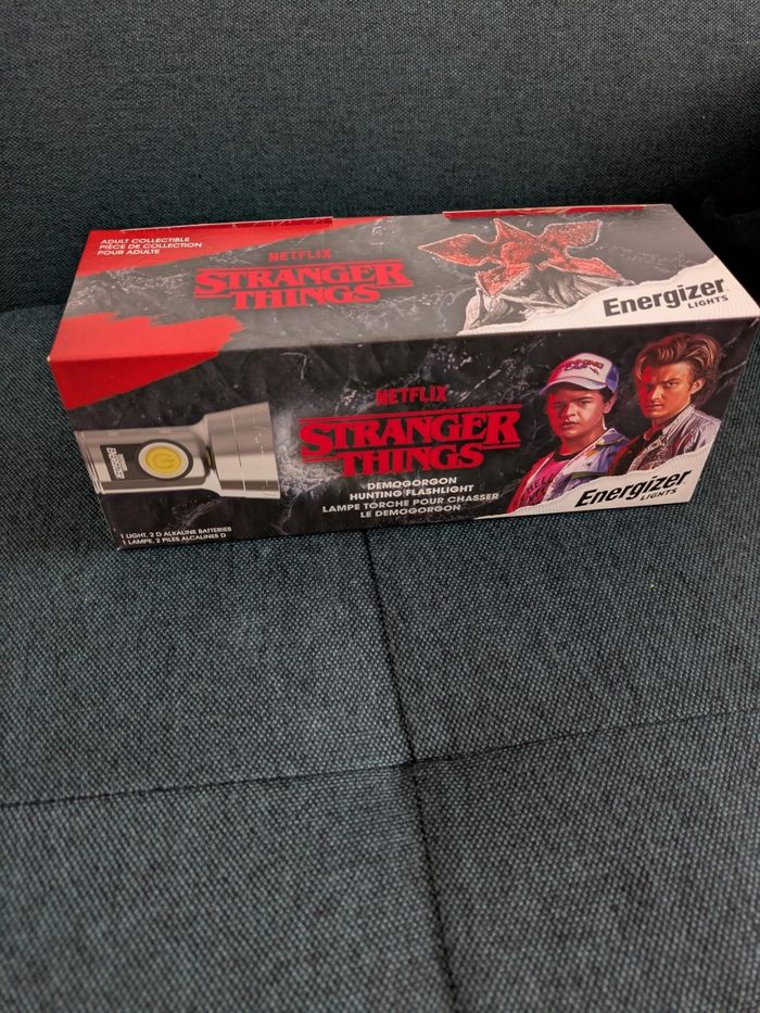Lampe torche stranger things édition limitée