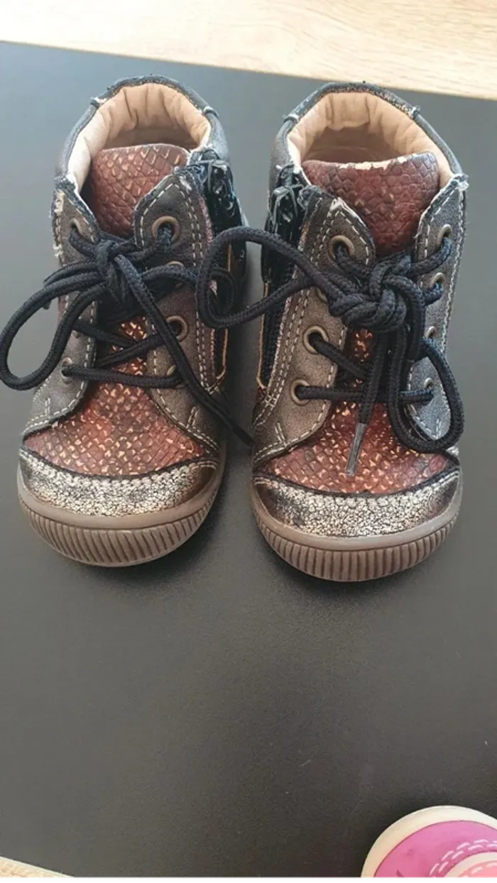 Lot de 3 chaussures pointure 20 - photo numéro 2