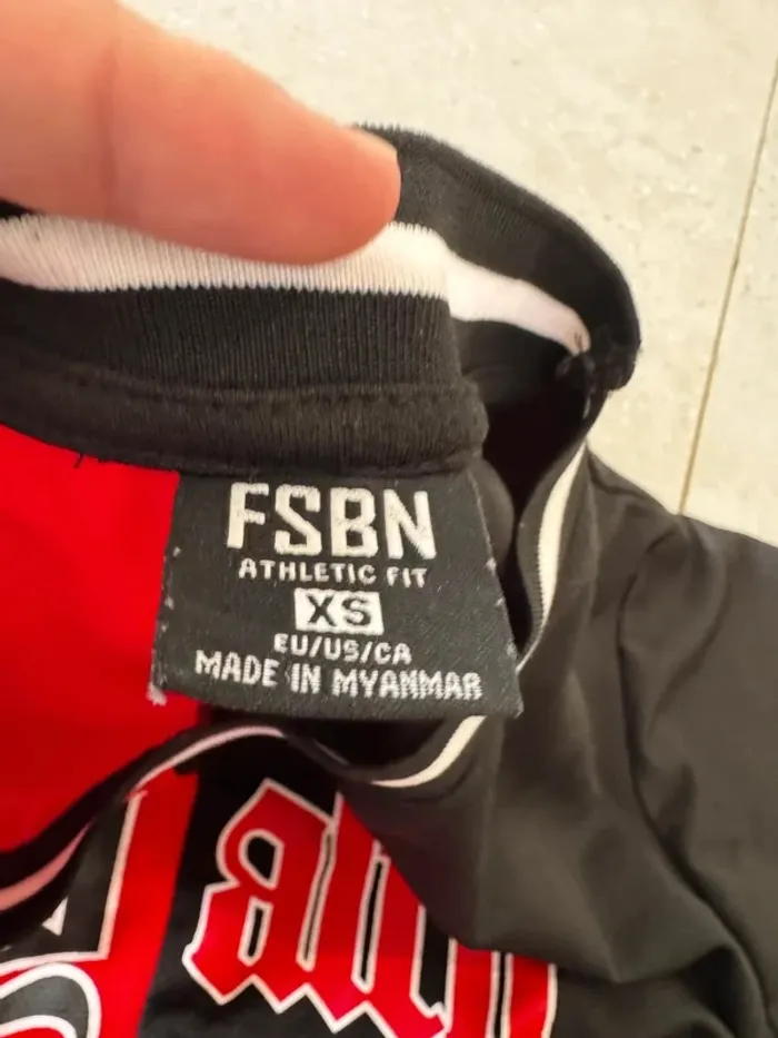 T-shirt Fsbn athletic fit , taille XS, très bon état - photo numéro 3