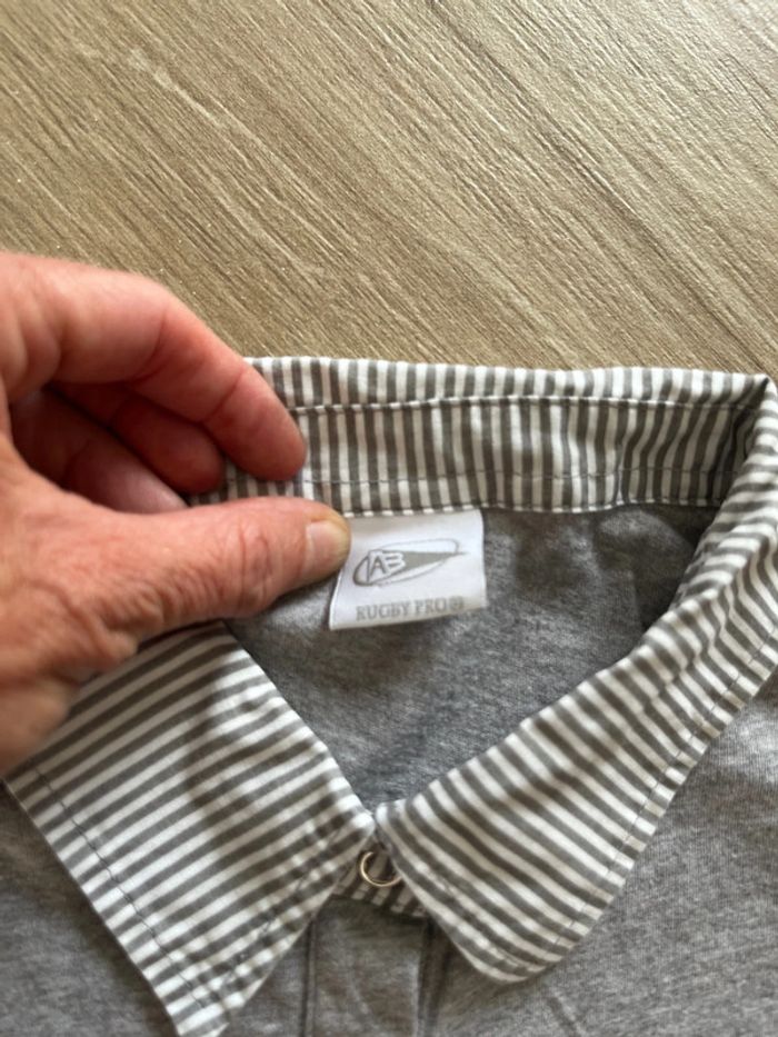 Polo gris - photo numéro 5