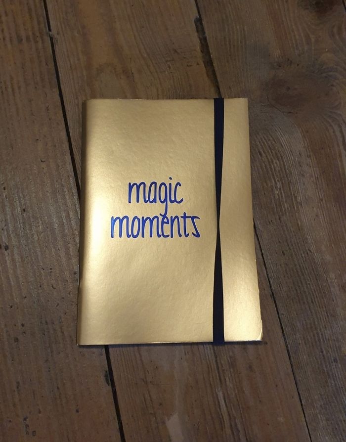 Petit carnet de notes doré Magic moments