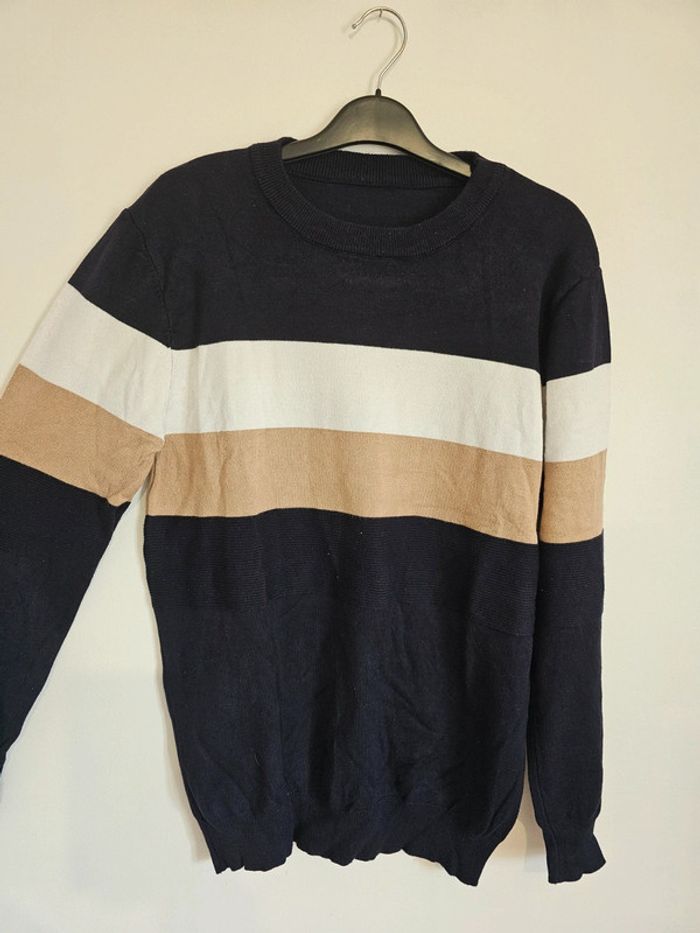Pull taille M - photo numéro 2