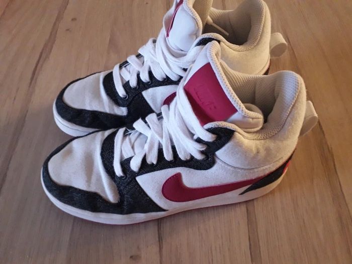 Vends Nike court borough mid prem en taille 36. - photo numéro 2