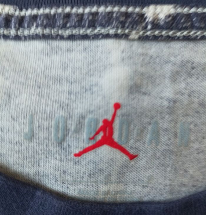 T. SHIRT HOMME JORDAN - TAILLE L - photo numéro 3