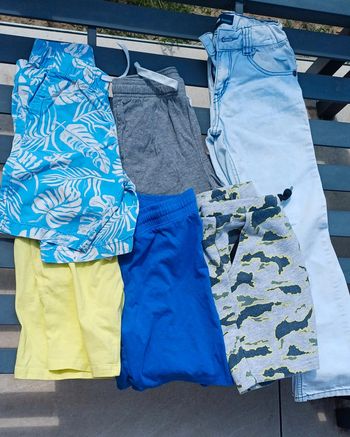 Lot 5 shorts et 1 pantalon garçon taille 128