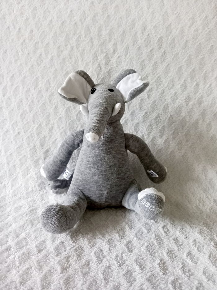 Peluche doudou éléphant Oscar