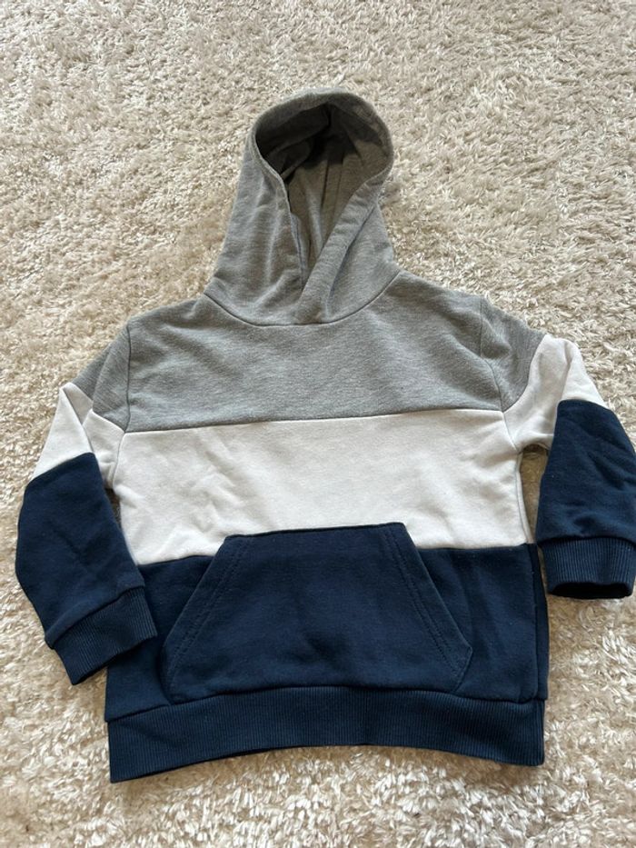 Sweat à capuche tricolore • 3/4 ans • Primark
