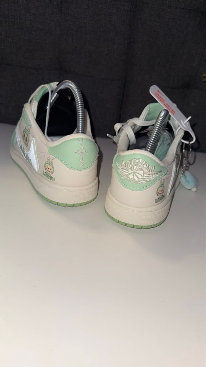 AIR JORDAN LABUBU - photo numéro 2