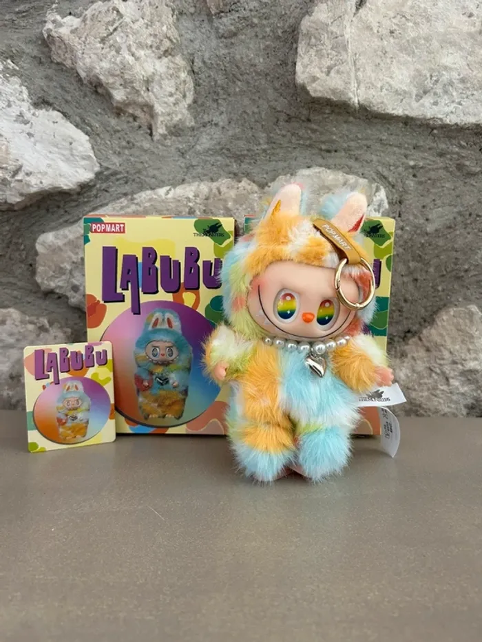 Labubu multicolore