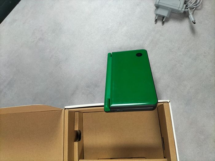 Console Nintendo DSi XL – Édition verte – Complète en boîte - photo numéro 6
