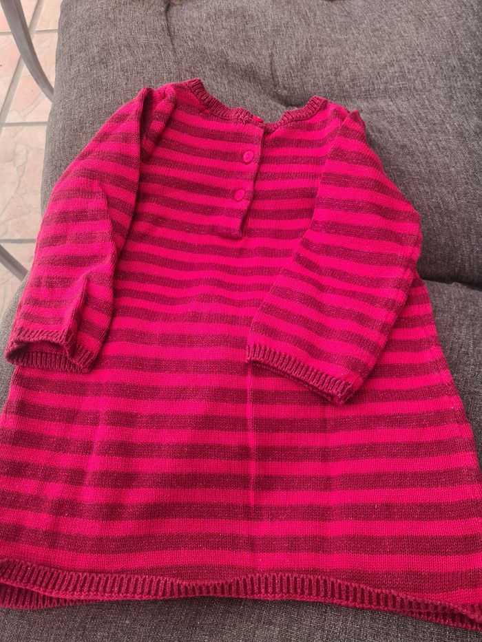 Robe. Du pareil au même. 1 an. Rouge. - photo numéro 3