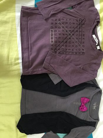 lot 2 t shirt manche longue  2ans