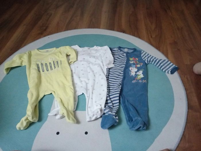 3 pyjamas 6 mois