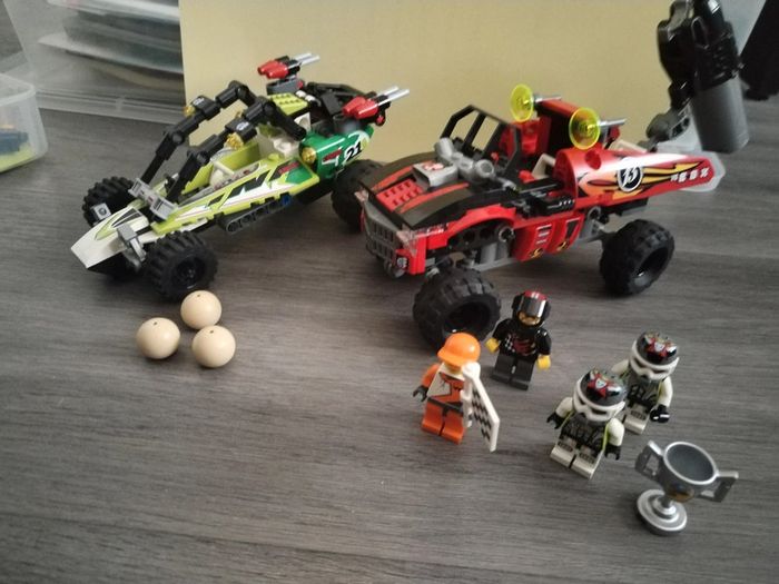 Camion et voitures Lego Word Racers - photo numéro 2