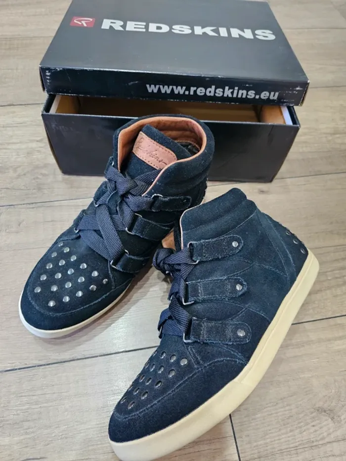 Très belles chaussures montantes,  femme, en cuir , noir, pointure 37, marque Redskins