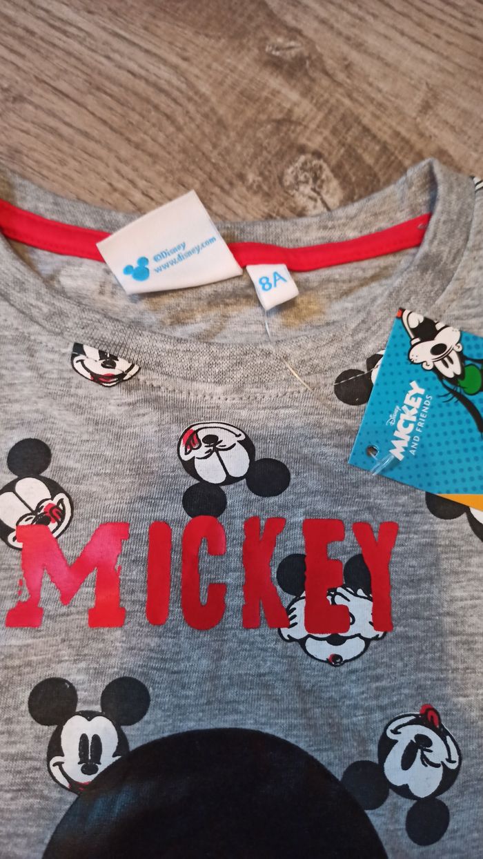 T-shirt neuf Mickey 8 ans - photo numéro 3