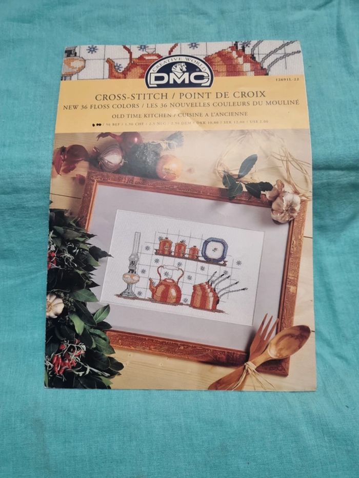 Broderie point de croix cuisine à l'ancienne