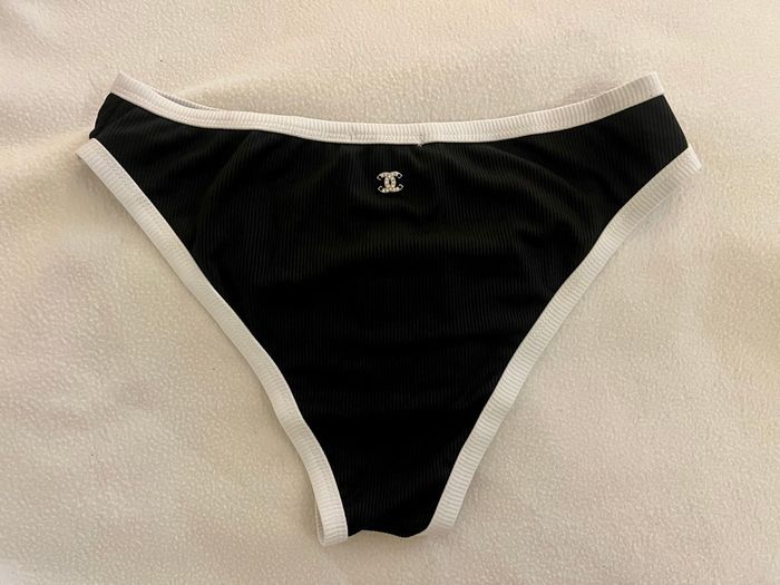 Maillot de bain neuf - photo numéro 3