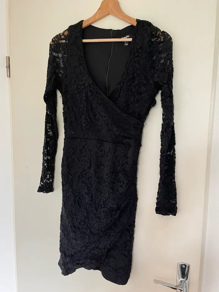 Robe noire dentelle