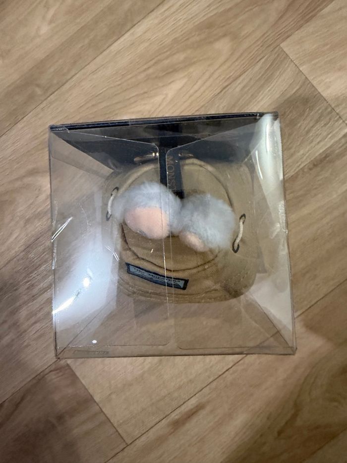 Labubu Fall in wild - photo numéro 3